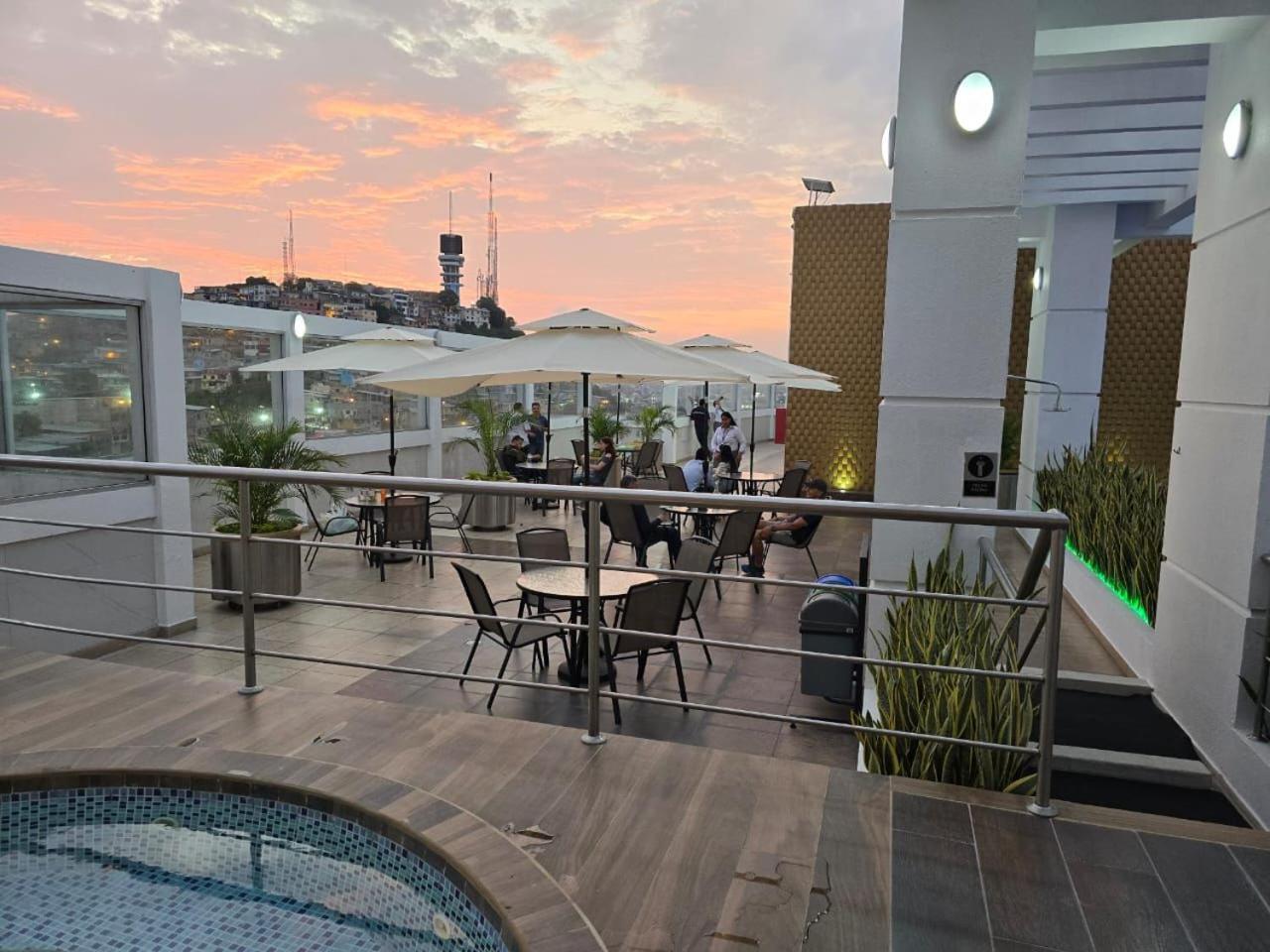 River View Suites Guayaquil Ngoại thất bức ảnh
